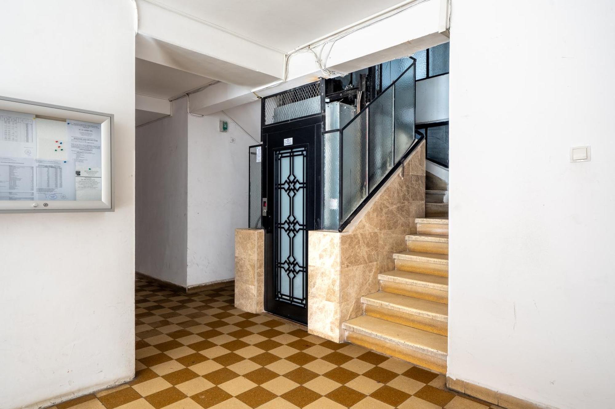 Steps2 Old Town & Metro - Heart Of History Bukares Bagian luar foto