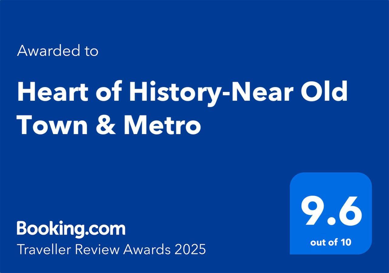Steps2 Old Town & Metro - Heart Of History Bukares Bagian luar foto